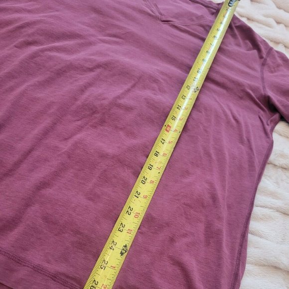 Lululemon 5 Year Basic Tee XL V-Neck Red/Pink - Picture 4 of 5
